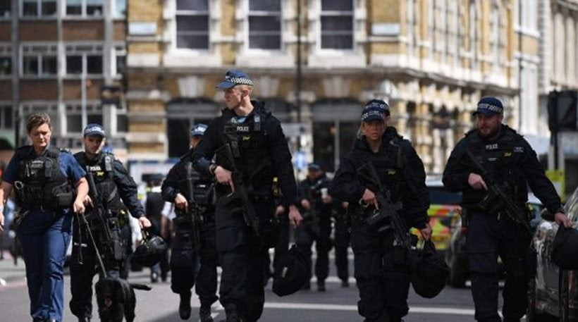 Πυροβολισμοί στο Λονδίνο: Δύο νεαροί σε κρίσιμη κατάσταση στο νοσοκομείο